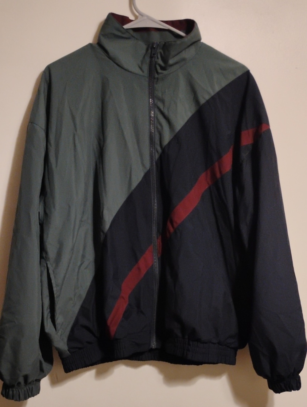 Champion vintage-inspired lined jacket with YKK zipper Size Medium